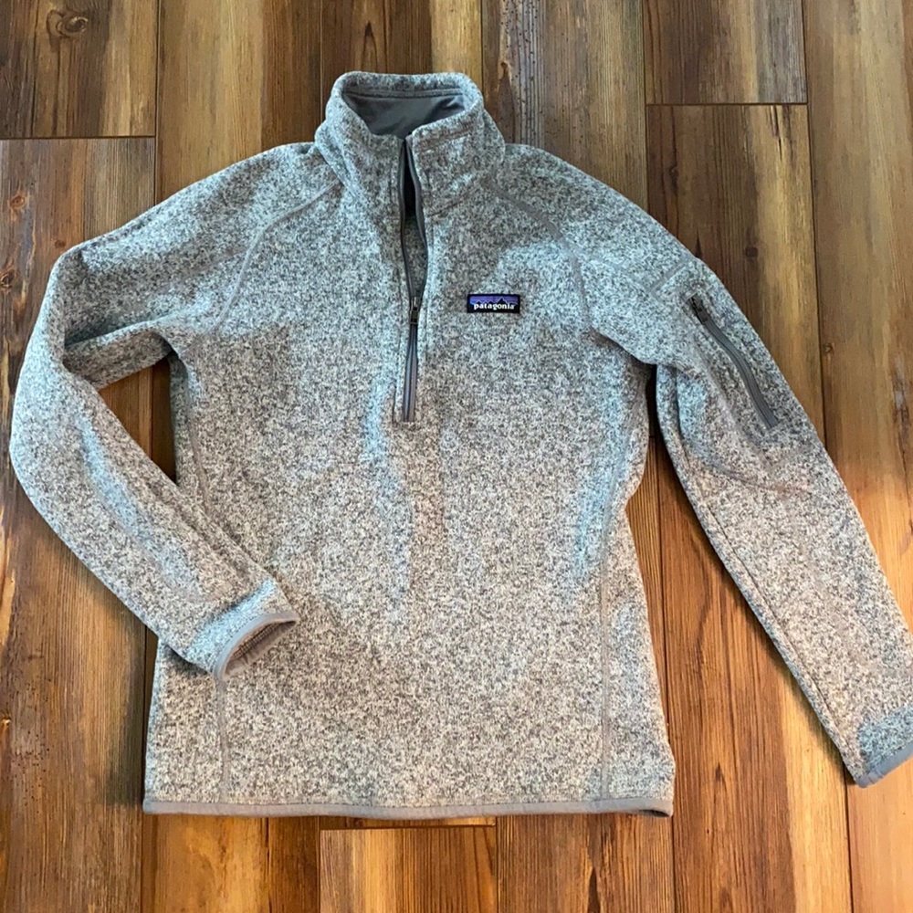 Patagonia Womens Half Zip grey jacket